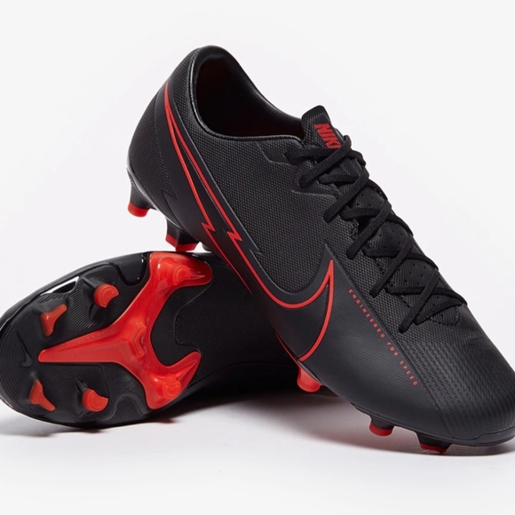 NWOT Nike Mercurial Vapor 13 Academy Soccer Cleats